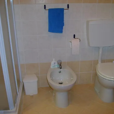 Della Sesta Felicità Bed & Breakfast 3*