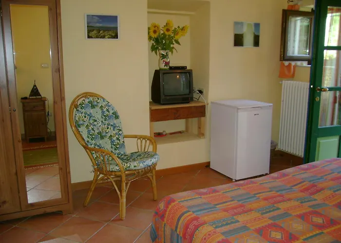 Couette-café Della Sesta Felicità 3*