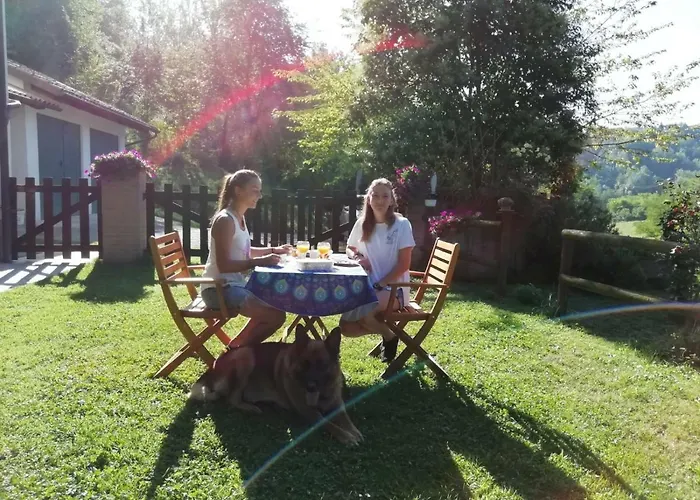 Couette-café Della Sesta Felicità 3*
